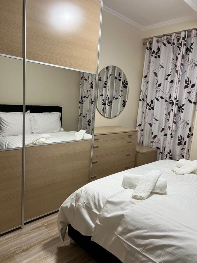 Ergi'S Host Apartment Тирана Экстерьер фото