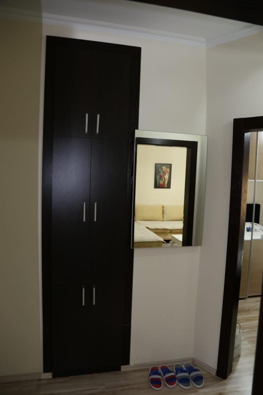 Ergi'S Host Apartment Тирана Экстерьер фото